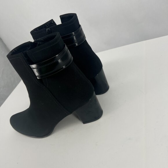 Stuart Weitzman Black Lined Booties Size 10 - Picture 7 of 17